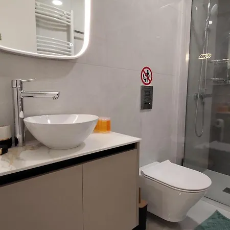 Molorio Zakaki - 104 Apartament